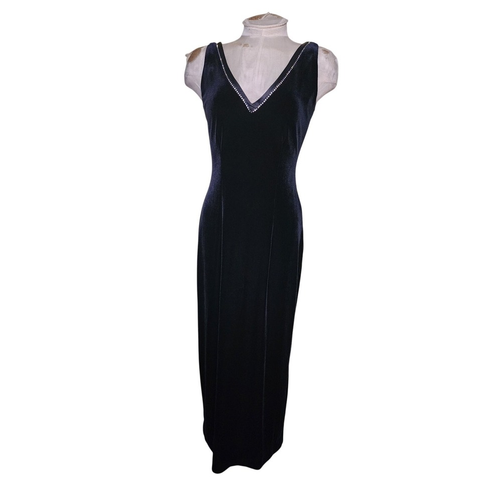 Little Black Dress Sleeveless Cocktail Size 6 JEFFREY‎ & DARA EVENINGS V neck